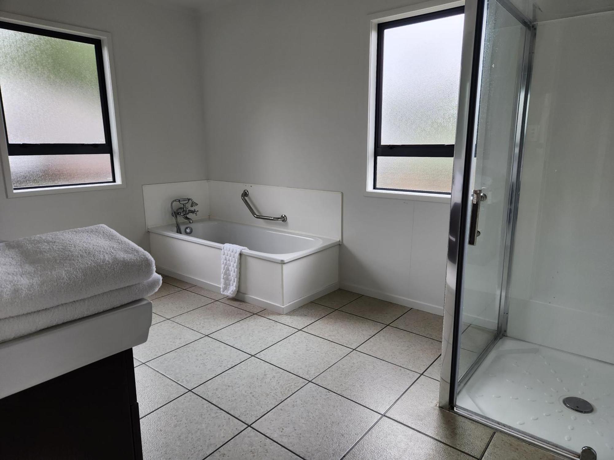 לינה וארוחת בוקר גיסבורן Cedar House מראה חיצוני תמונה